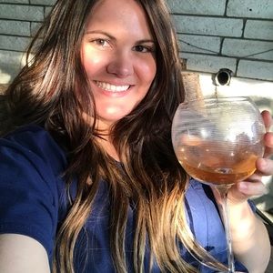 Meet your Posher, Adrianna